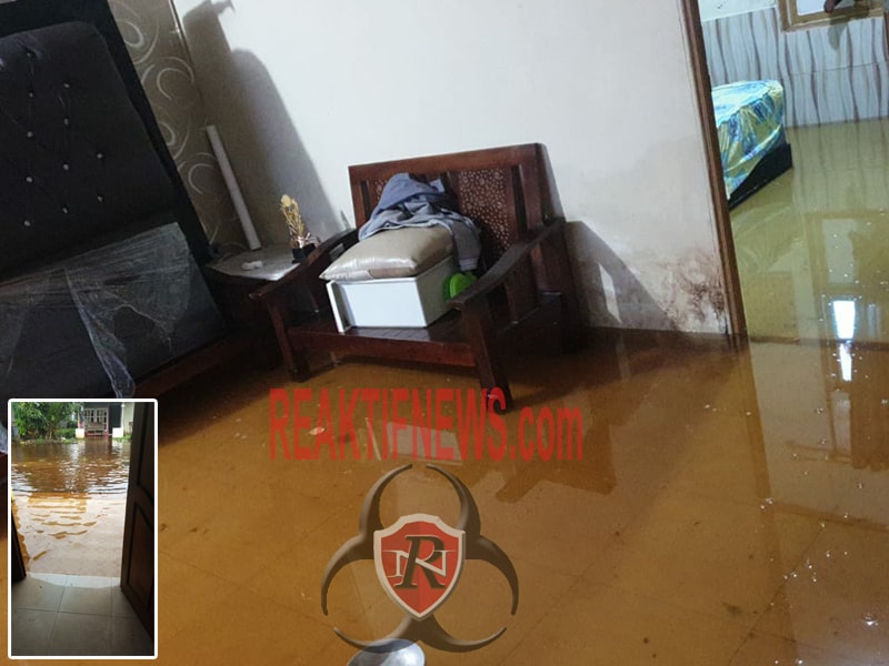 Banjir menggenangi rumah warga di Singkawang.